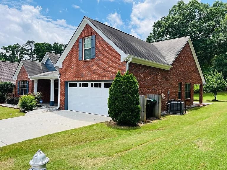5750 Crest Hill Dr — Photo 37