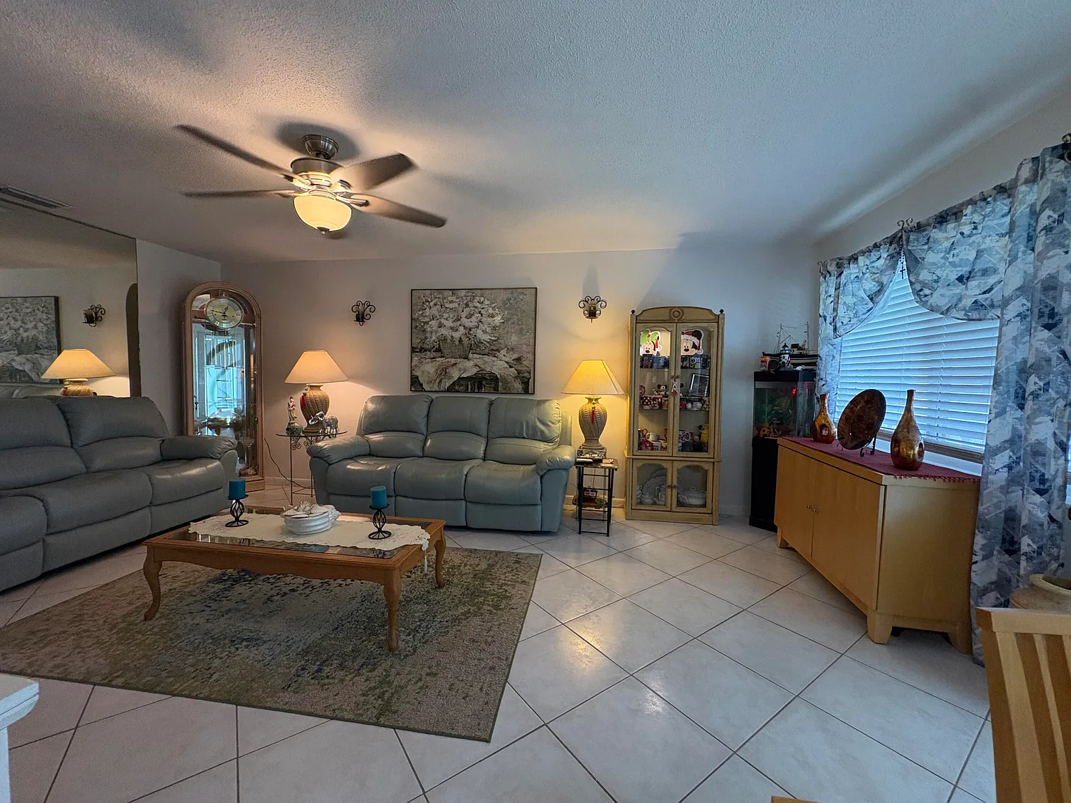 2 bed, 1.0 bath, 798 sqft, $1,500 — Photo 2