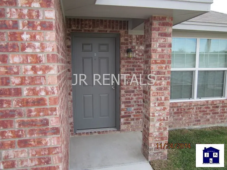 2923 Starlight Dr #B — Photo 3
