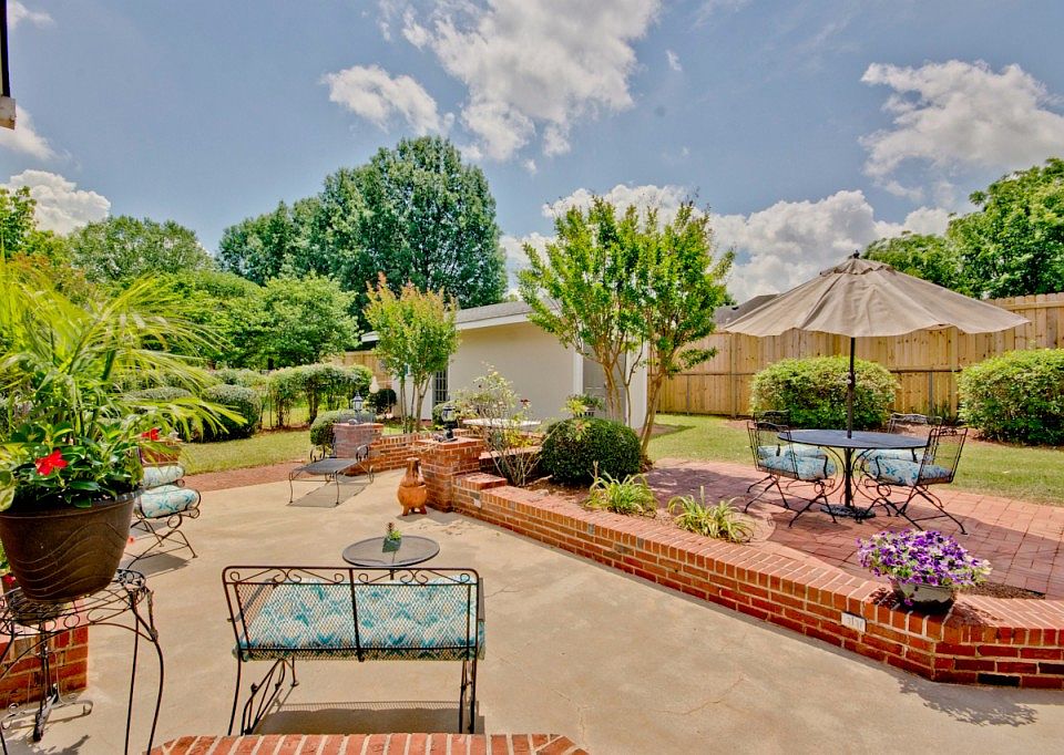1st image of 102 Highmeadow Cir