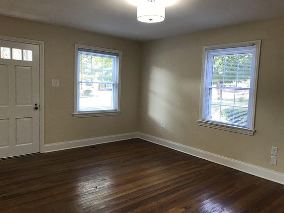 3rd image of 149 N Meadow Dr
