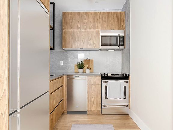 2nd image of 272 S 1st St #203C