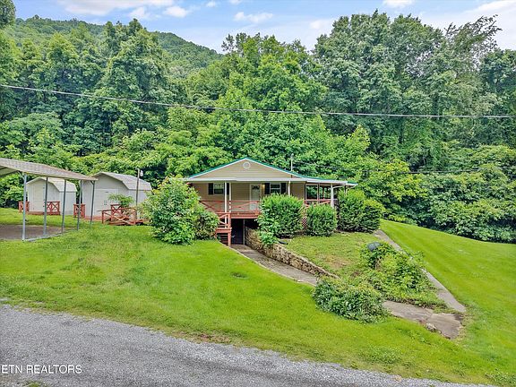 3rd image of 757 Blowing Cave Rd
