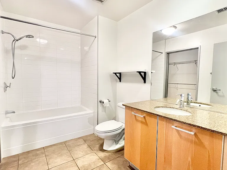 645 W 9th St #631 — Photo 9
