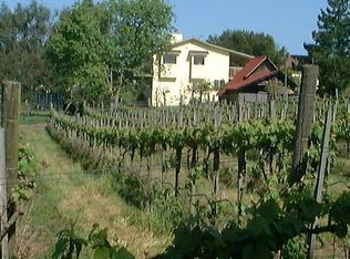 3660 Roblar Rd, Petaluma, CA 94952