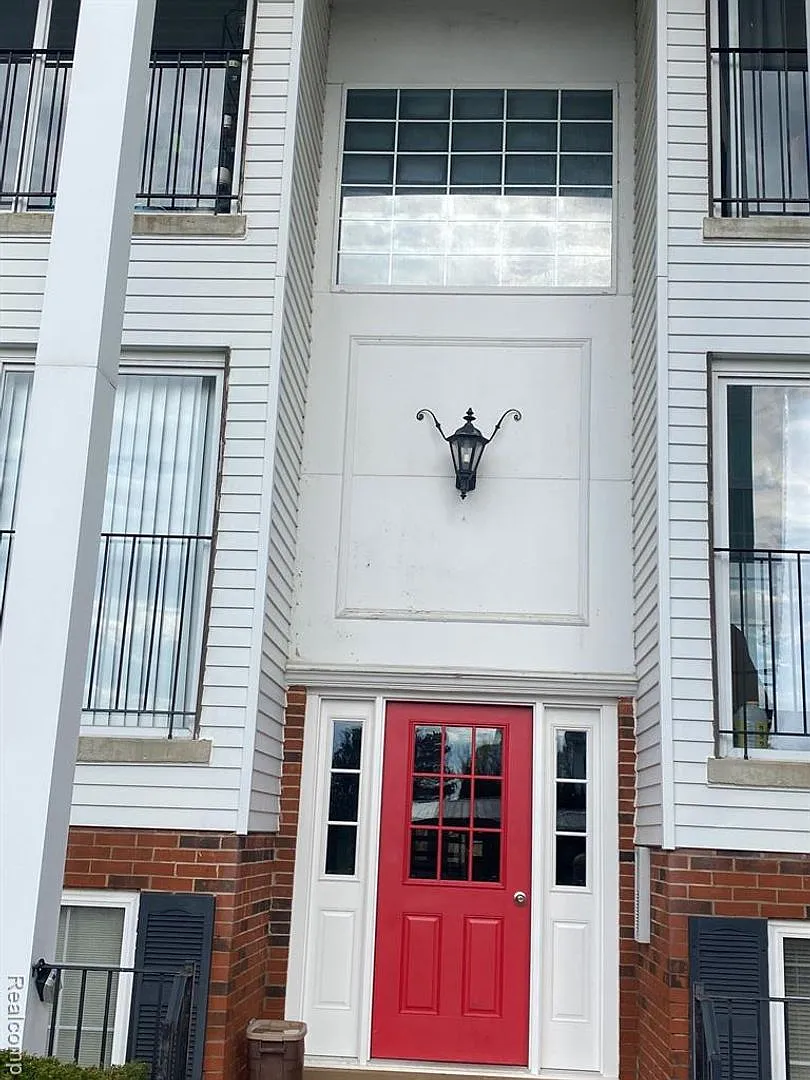 Charming Rochester Condo — Photo 1