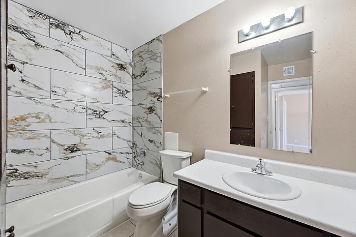 1752 E Virginia Ave #1 — Photo 14