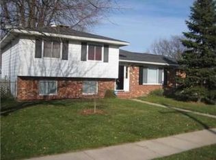 1796 S Pasadena Ave, Ypsilanti, MI