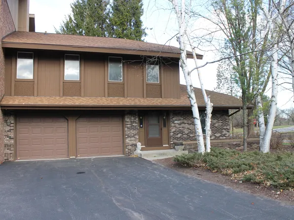 1120D Aspen Ct, Kohler, WI 53044