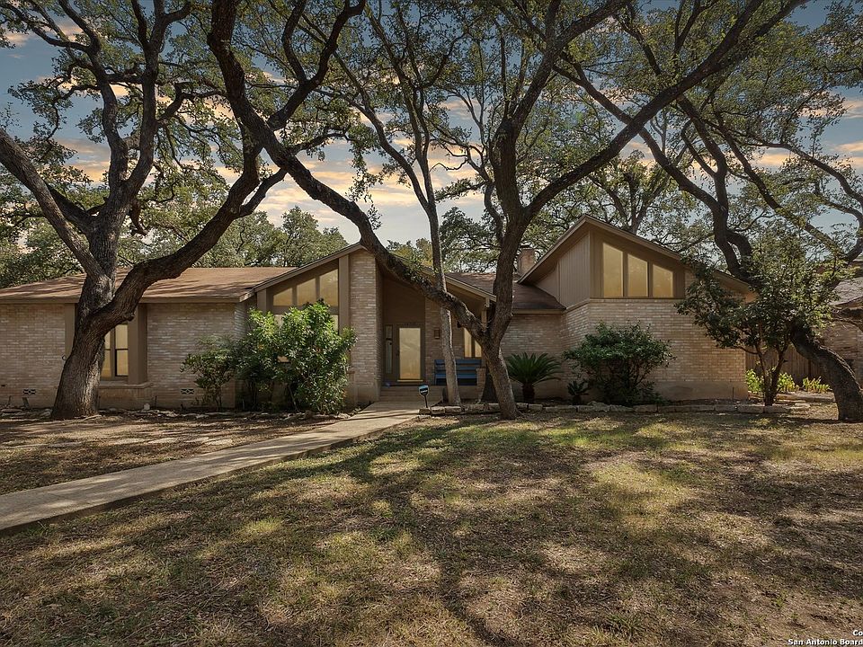 1st image of 12715 COUNTRY OAKS