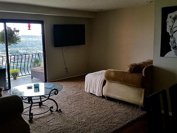 5th image of 355 Grand Ave Unit 303