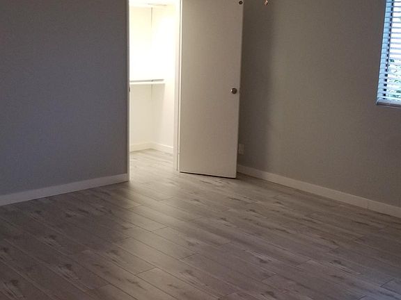 5th image of 7014 Lanewood Ave #16