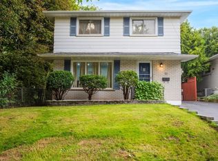 77 McCraney St W, Oakville, ON L6H 1H5