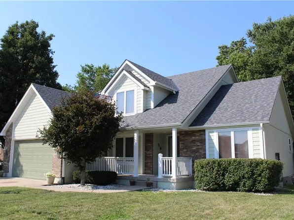 1006 NW Cedar Ln, Grain Valley, MO 64029