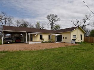105 S Wright Ave, Kerens, TX 75144