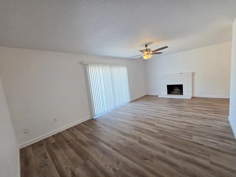 565 Acacia Ave — Photo 6