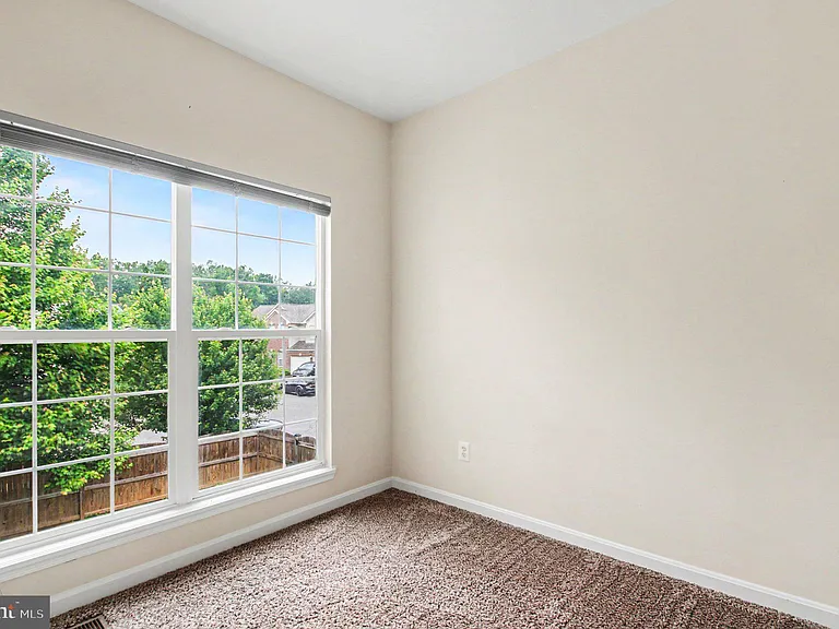 15812 Ibsen Pl — Photo 13