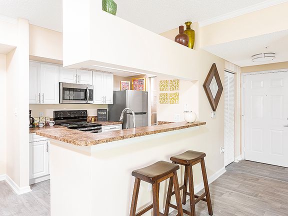 3rd image of 8300 Ibis Reserve Cir #8434
