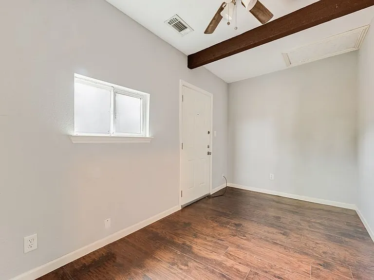 500 E Main St — Photo 15