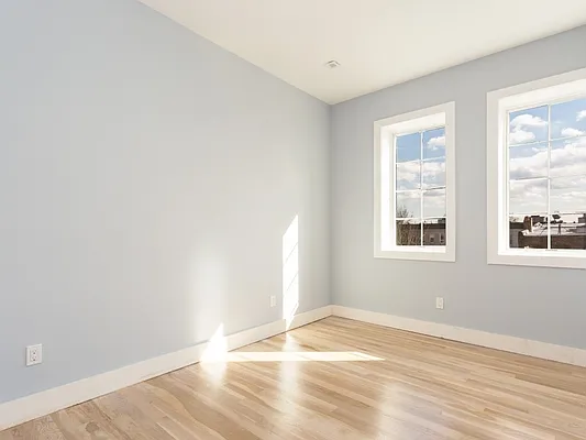 Rented by MNS | media 17