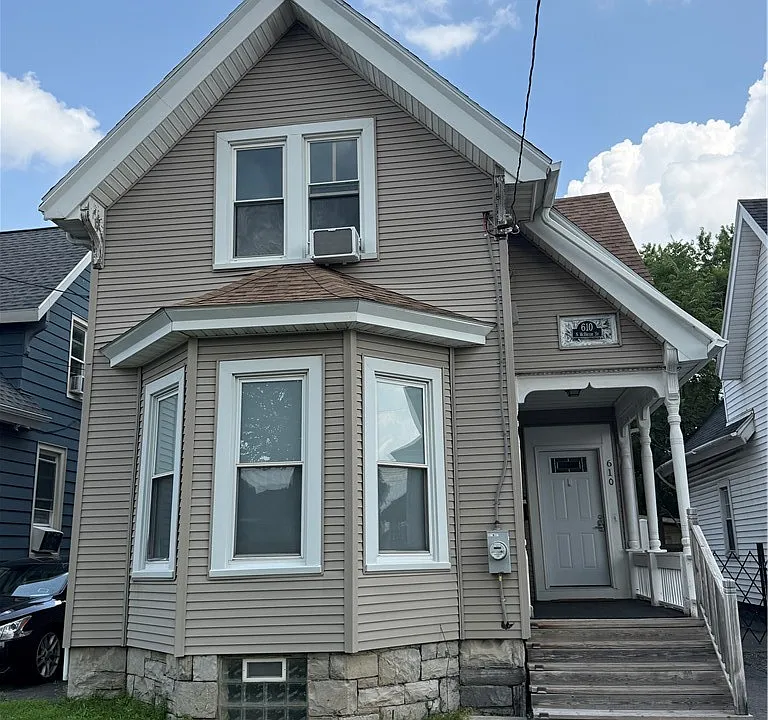 610 N McBride St