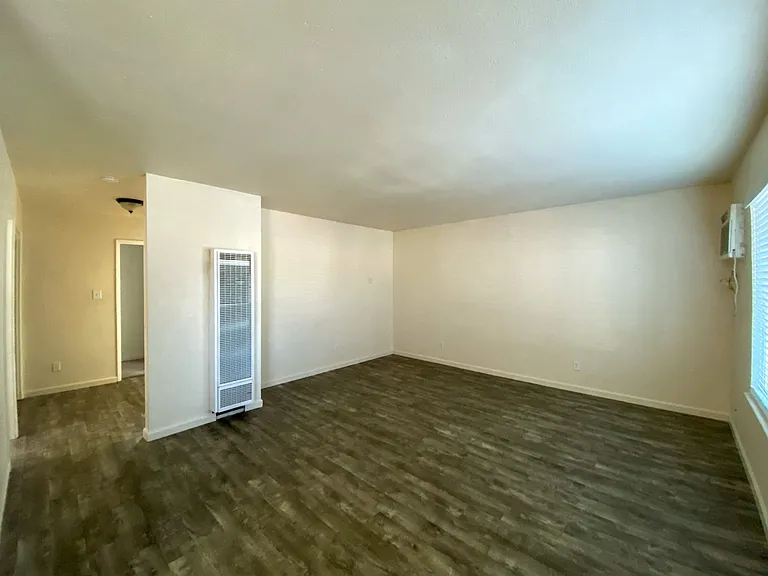 Las Palmas at 133 and 233 West I Street — Photo 28