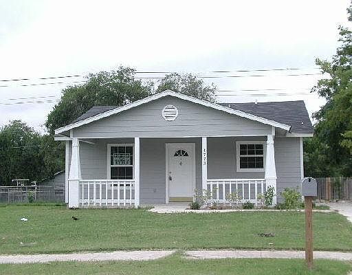 1st image of 4723 CASTLE KNOLL DR