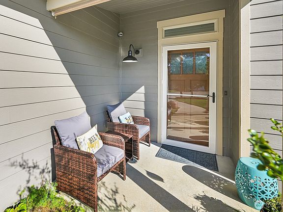 2nd image of 4590 Elmwood Drive