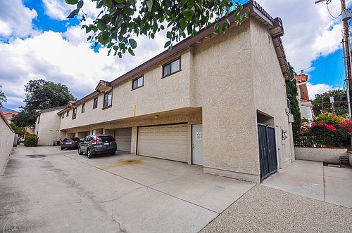 3rd image of 158 Diamond St APT C