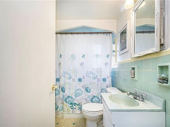 2nd image of 648 Somerville Dr