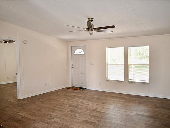 5th image of 222 Capitol St