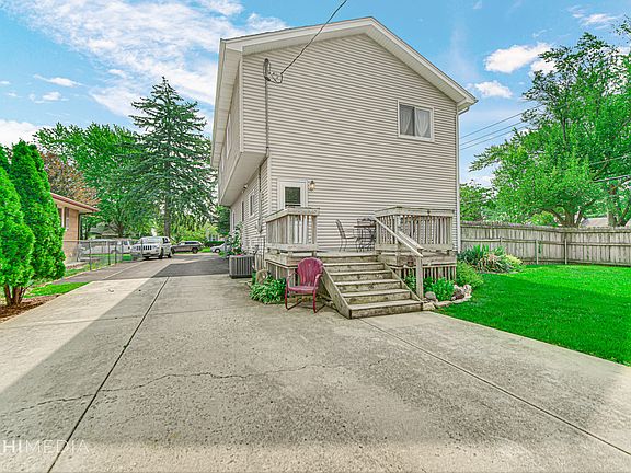 5th image of 944 S La Londe Ave