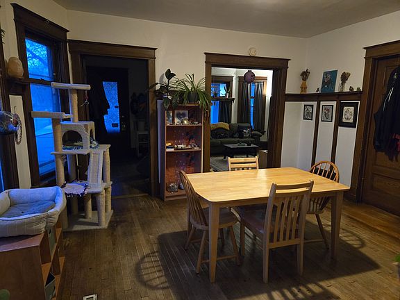 3rd image of 530 E Burleigh St #1