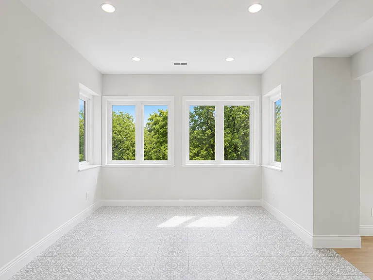 6914 N Sheridan Rd #2 — Photo 6