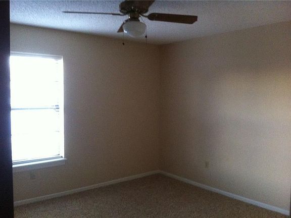4th image of 6333 Twin Oaks Dr