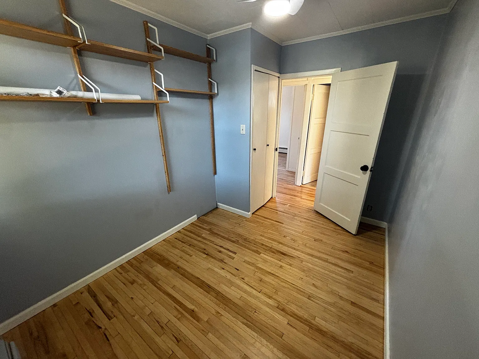 3 bed, 1.5 bath, 1287 sqft, $1,900 — Photo 4