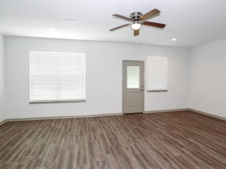 2702 Appian Way — Photo 5
