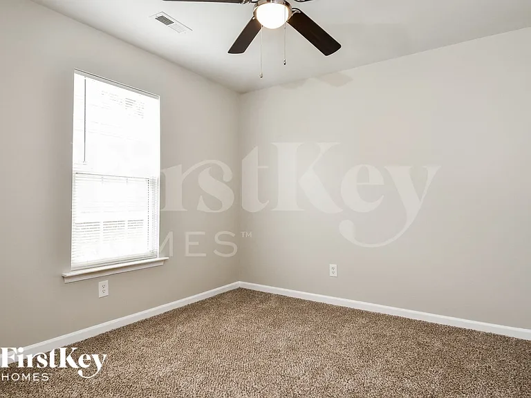 3629 Sherbourne Ln — Photo 12