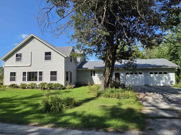 111 Pine St, North Washington, IA 50659