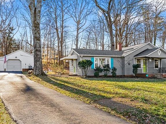 5th image of 818 Rockaway Ln