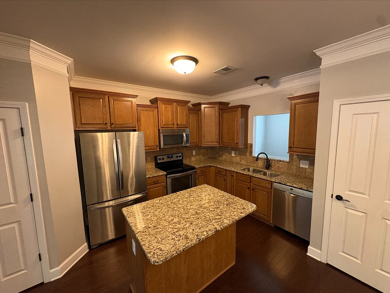2 bed, 2.5 bath, 1500 sqft, $2,750 — Photo 4