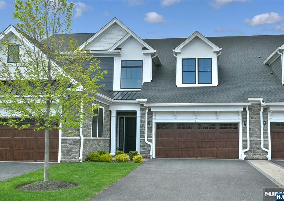 1st image of 21 Castle Stuart Ct #3003