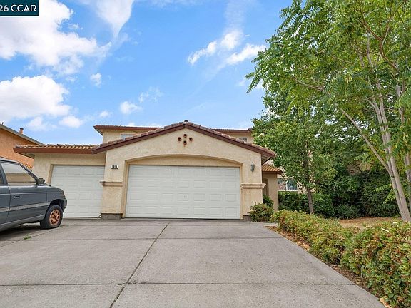 2nd image of 1816 Crown Peak Way