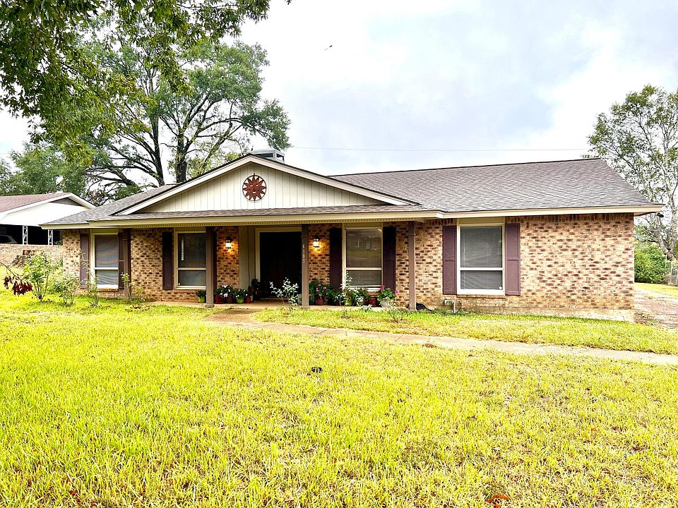 1st image of 4107 Forest Ln