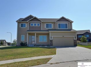 17201 Fowler Cir, Omaha, NE 68116