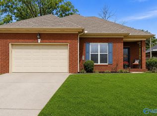 930 Tracey Ln, Decatur, AL 35601