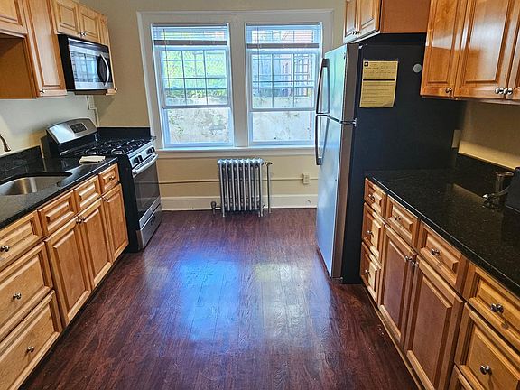 3rd image of 1499 Ella T Grasso Blvd #B1