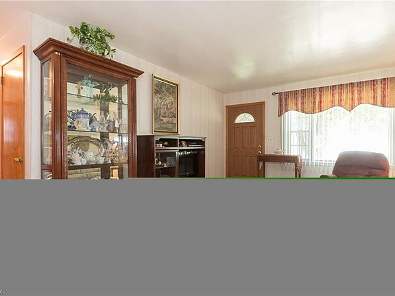 5th image of 3936 Loma Vista Dr