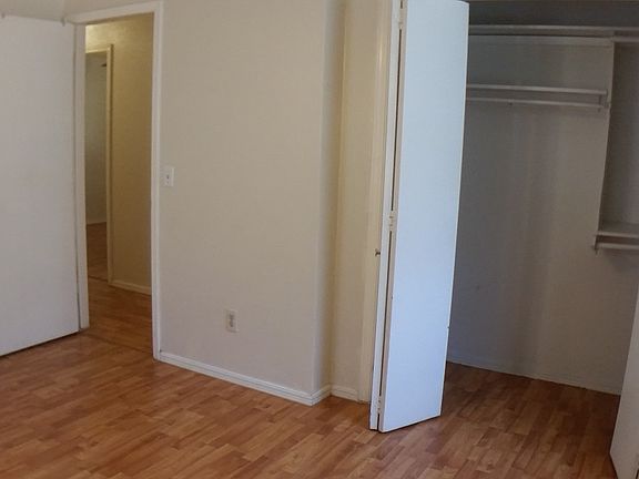 4th image of 1113 SW 78th Ter