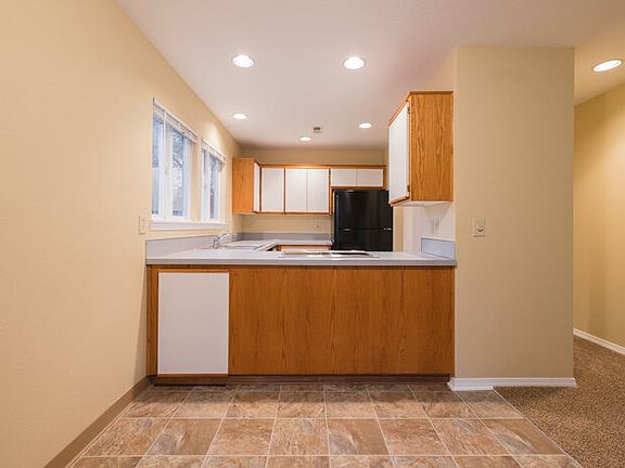 4th image of 635 E Main St APT B3